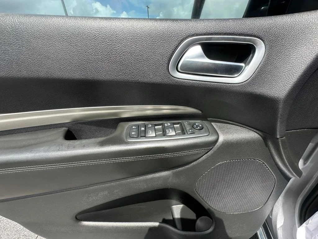 Used 2019 Silver Dodge SXT image 29