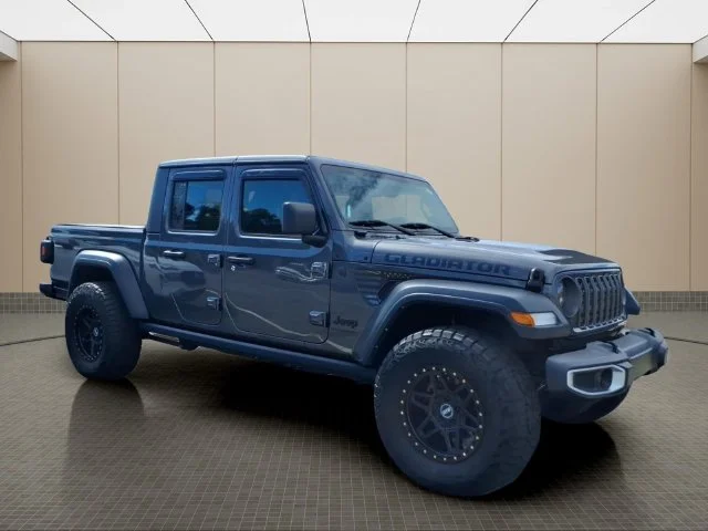 Used 2024 Gray Jeep Sport image 5