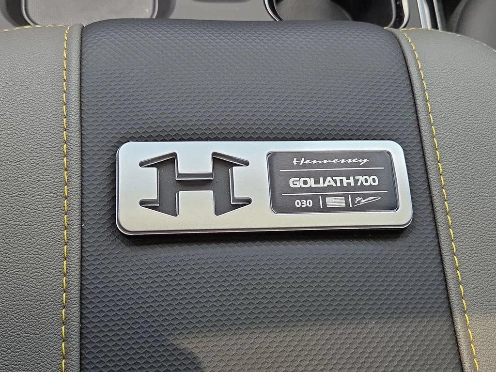 New 2026 Summit White Chevrolet ZR2 image 31