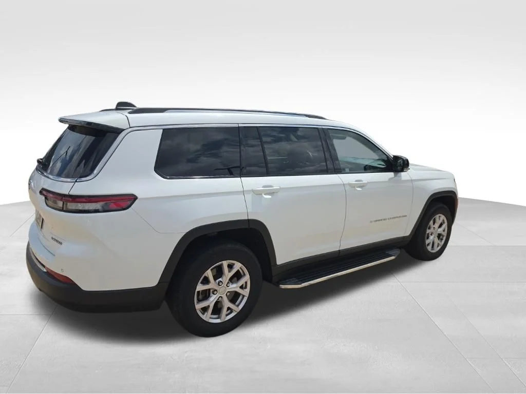 Used 2021 White Jeep Limited image 9