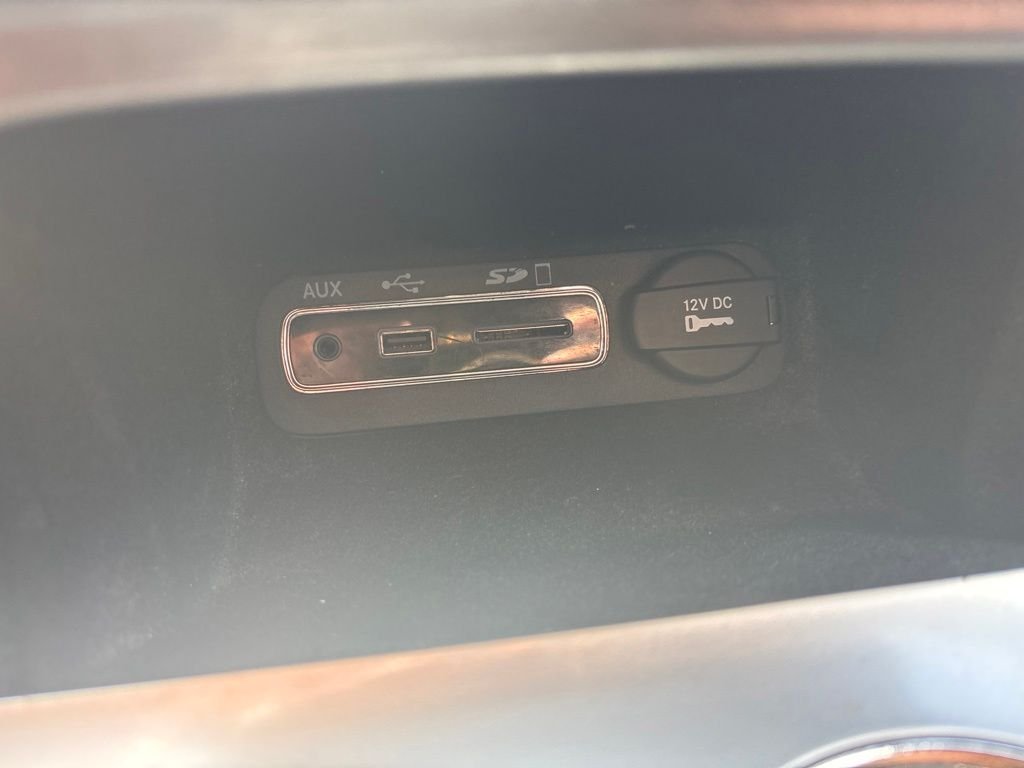 Used 2015 Bright White Jeep  image 22