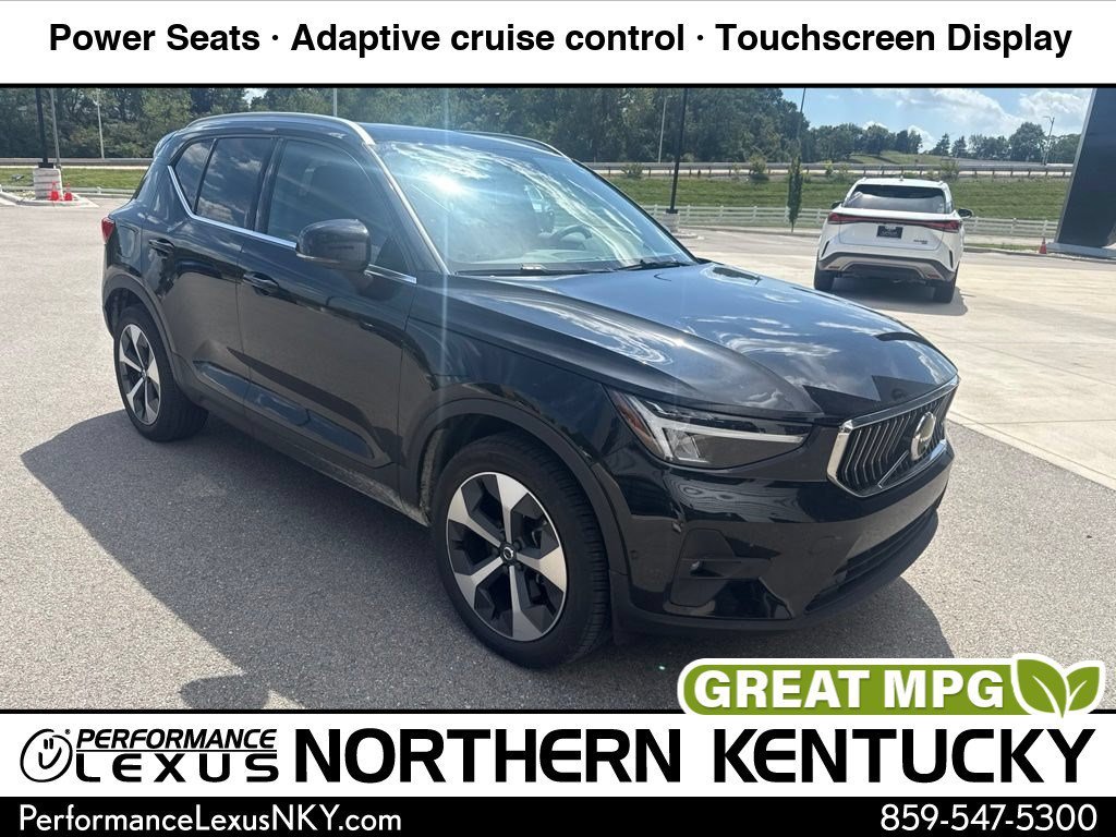 2023 Volvo XC40