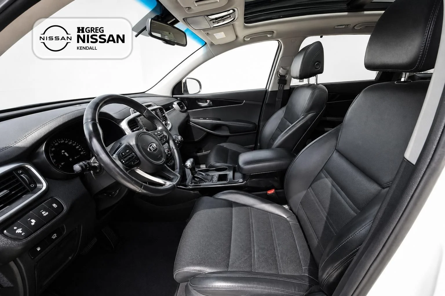 Used 2017 White Kia SX image 7