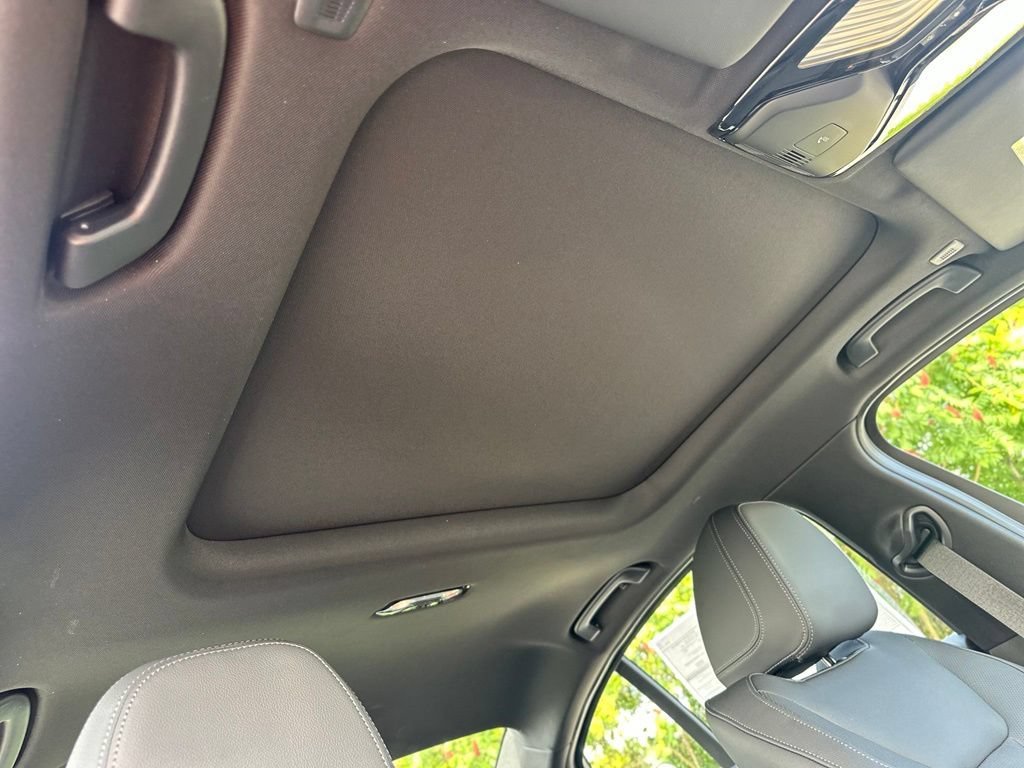 New 2026 Skyscraper Grey Metallic BMW 330i xDrive image 25