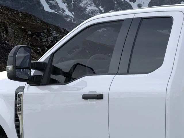 2025 Ford F-350 Super Duty Chassis Cab XL - Photo 20