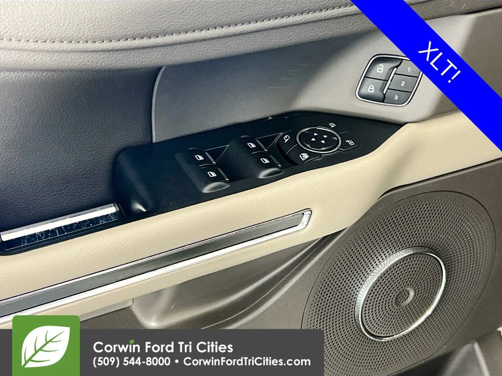 Used 2020 Oxford White Ford XLT image 12