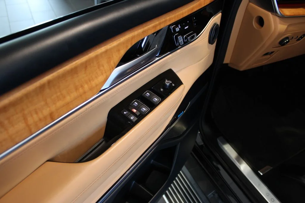 Used 2024 Black Jeep Series III image 31