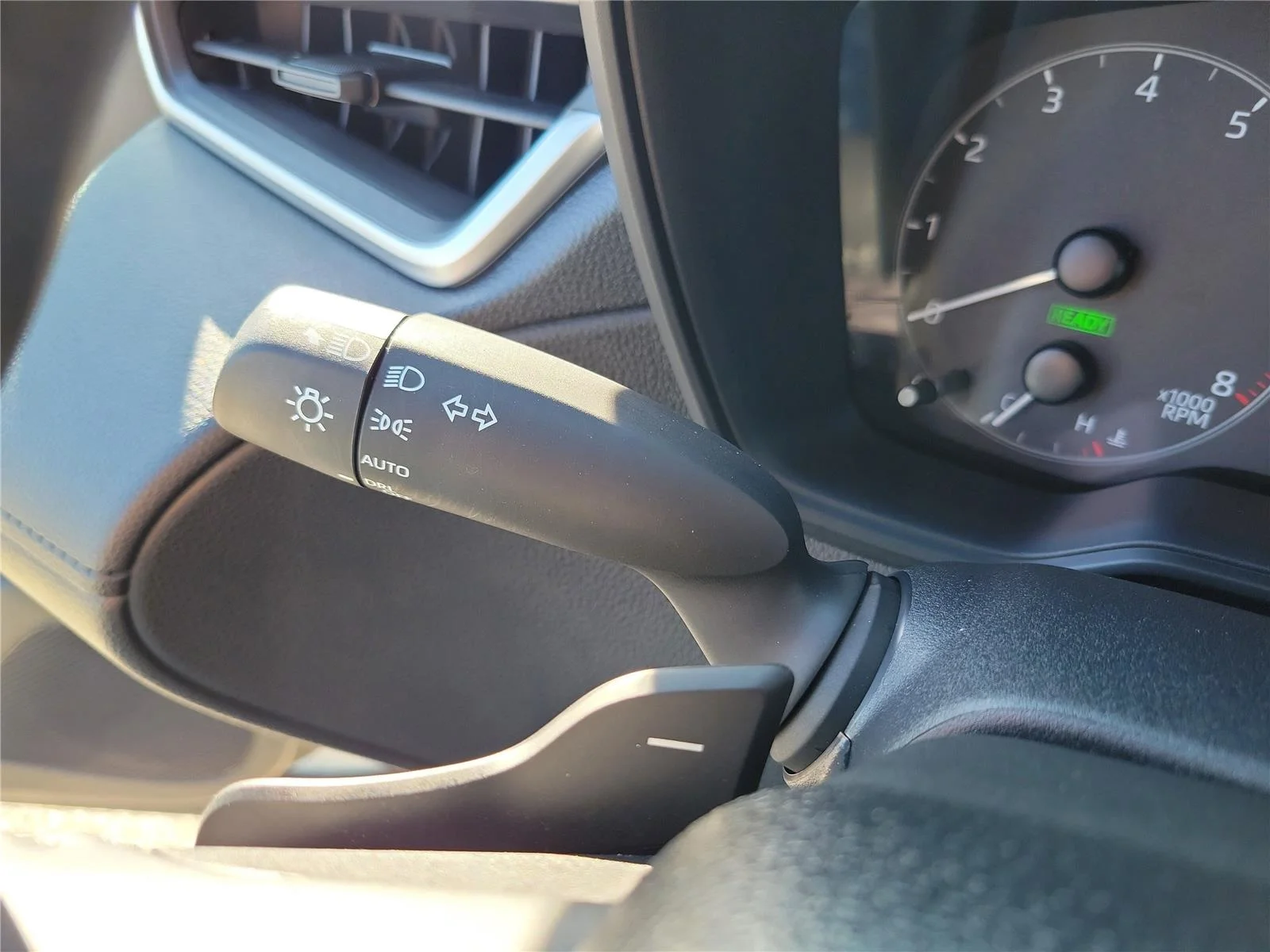 Used 2024 Wind Chill Pearl Toyota Hybrid SE image 26