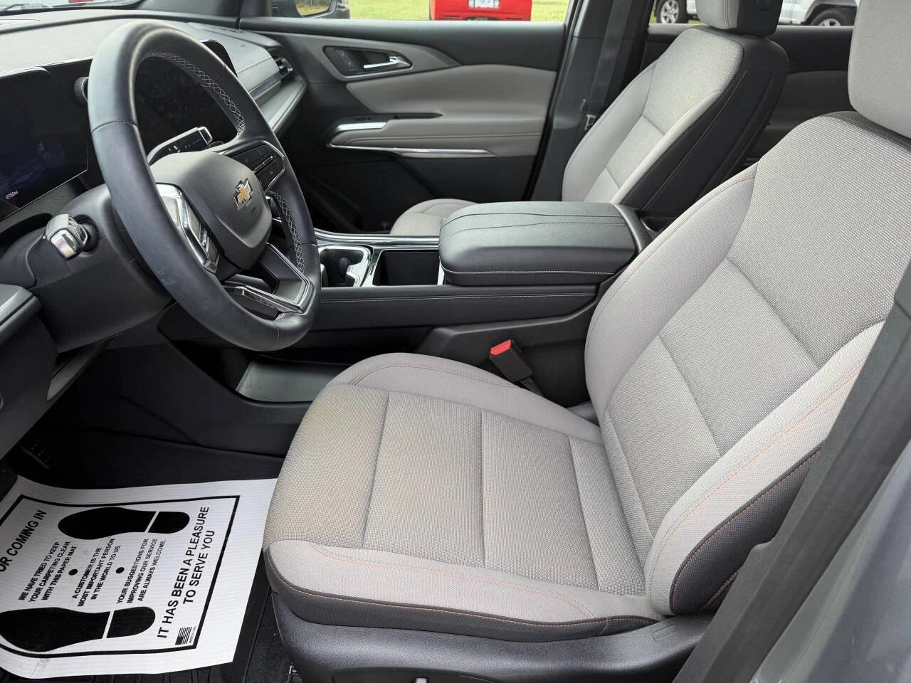 Used 2026 Gray Chevrolet LT 4dr SUV image 14