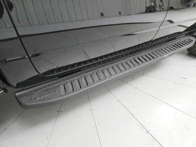 New 2026 Diamond Black Crystal Pearl-Coat Exterior Paint RAM RHO image 57