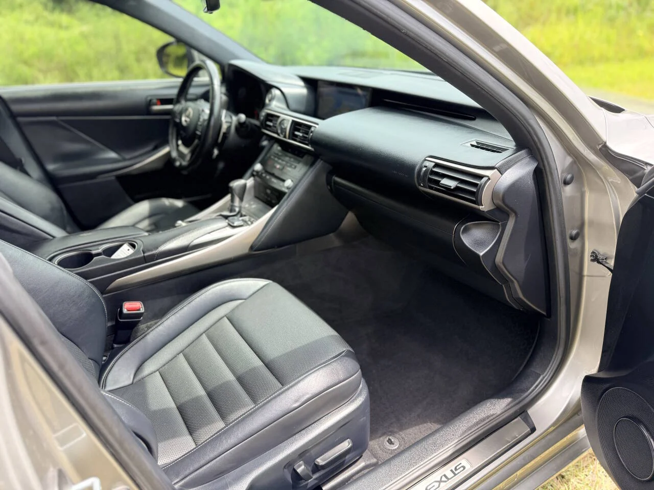 Used 2019 Silver Lexus Base AWD 4dr Sedan image 21