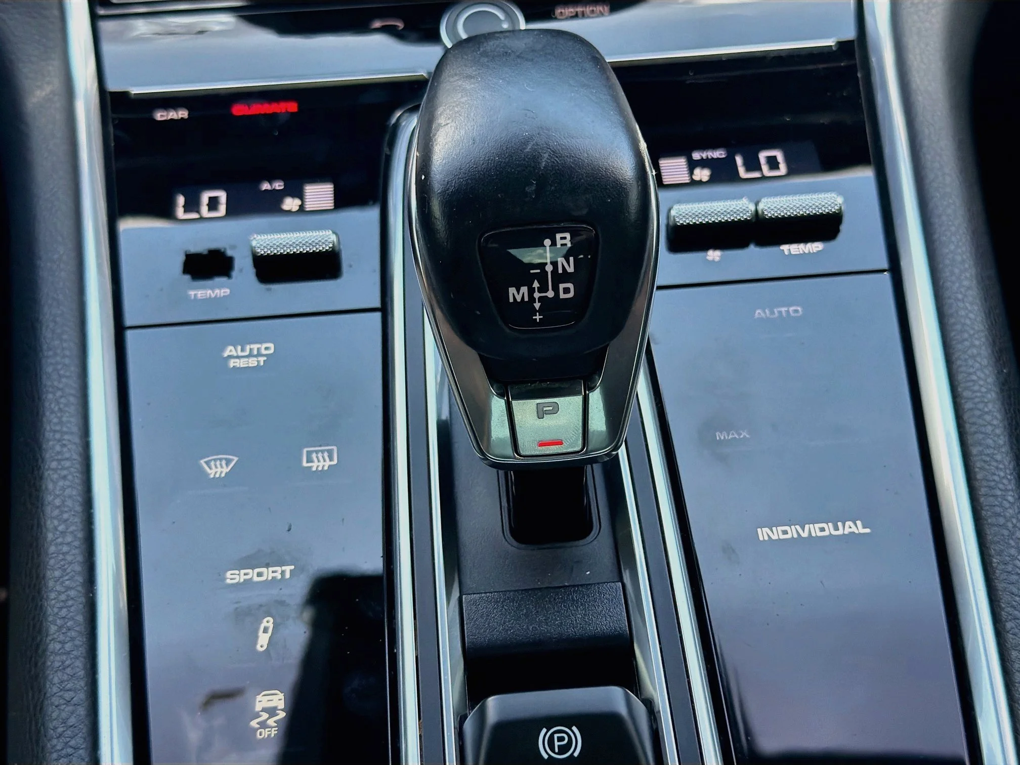Used 2020 Volcano Grey Metallic Porsche 4 image 28