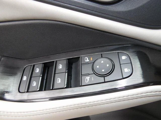 2025 Nissan Rogue SV - Photo 18
