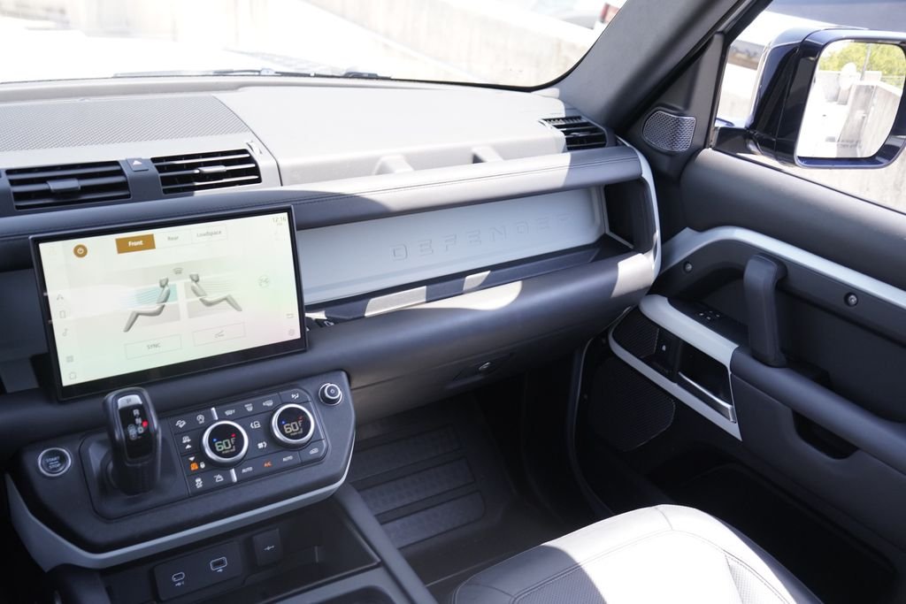 Used 2022 Silver Land Rover XS Edition image 26