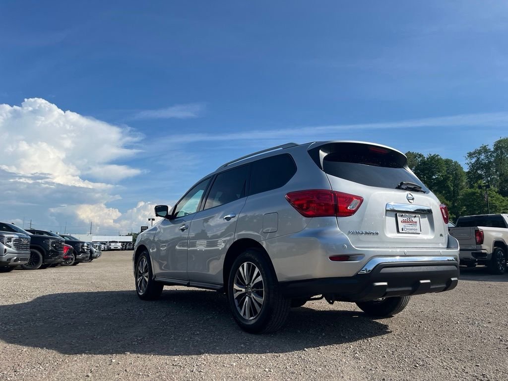 Used 2020 Brilliant Silver Metallic Nissan SL image 10