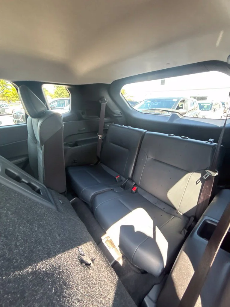 Used 2025 Red Mitsubishi SE image 17