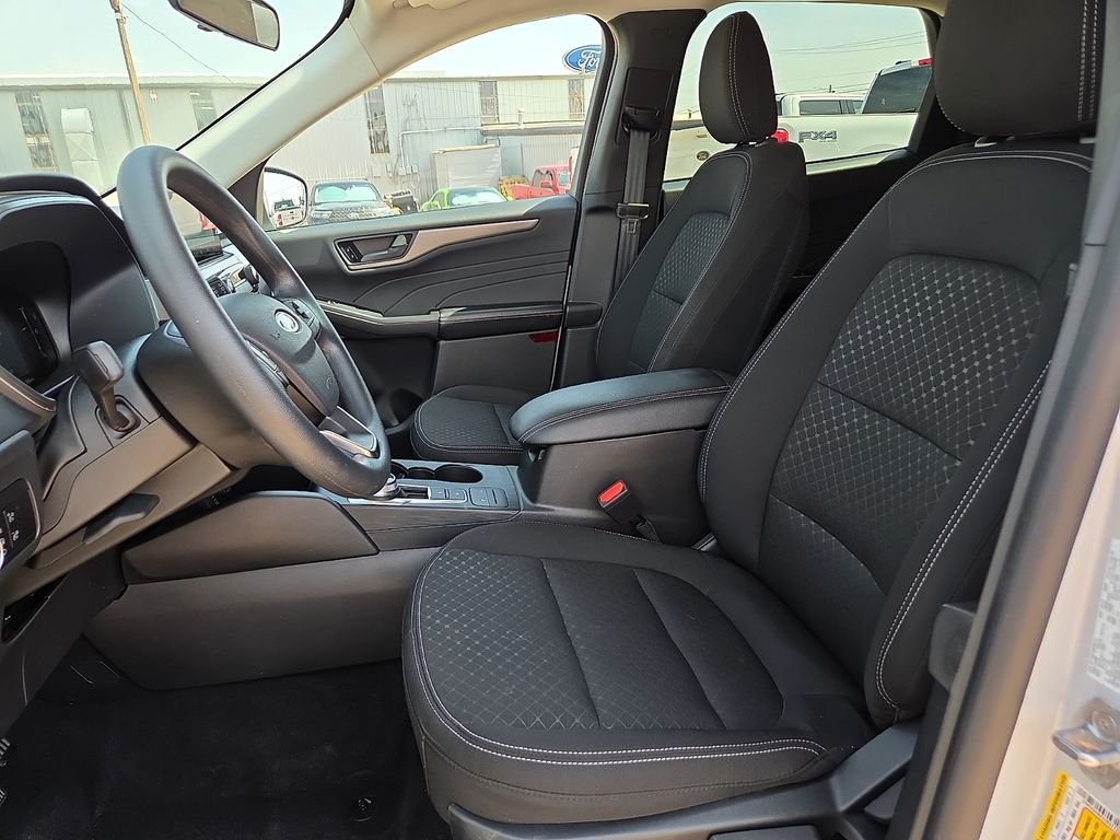 Used 2025 Silver Ford Active image 18