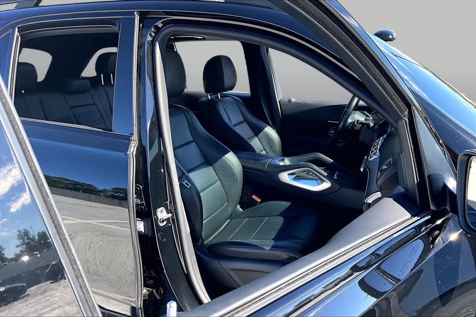 Used 2021 Obsidian Black Metallic Mercedes-Benz GLE 350 image 9