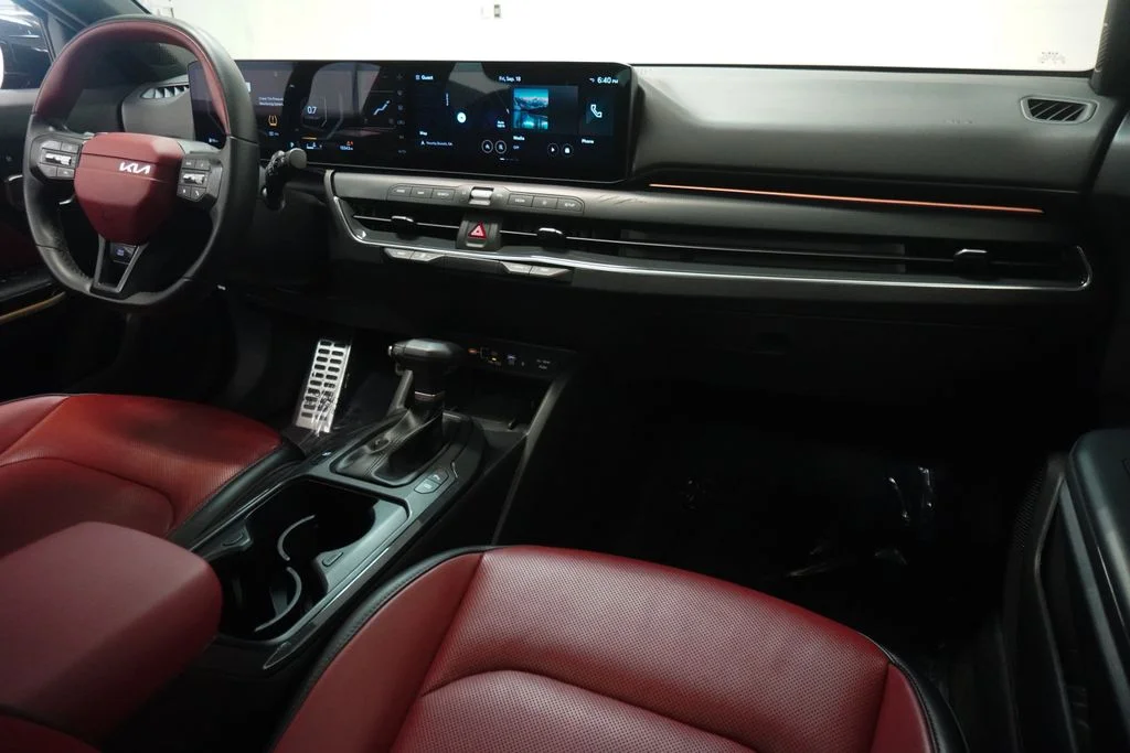 Used 2025 Black Kia GT-Line Turbo image 11