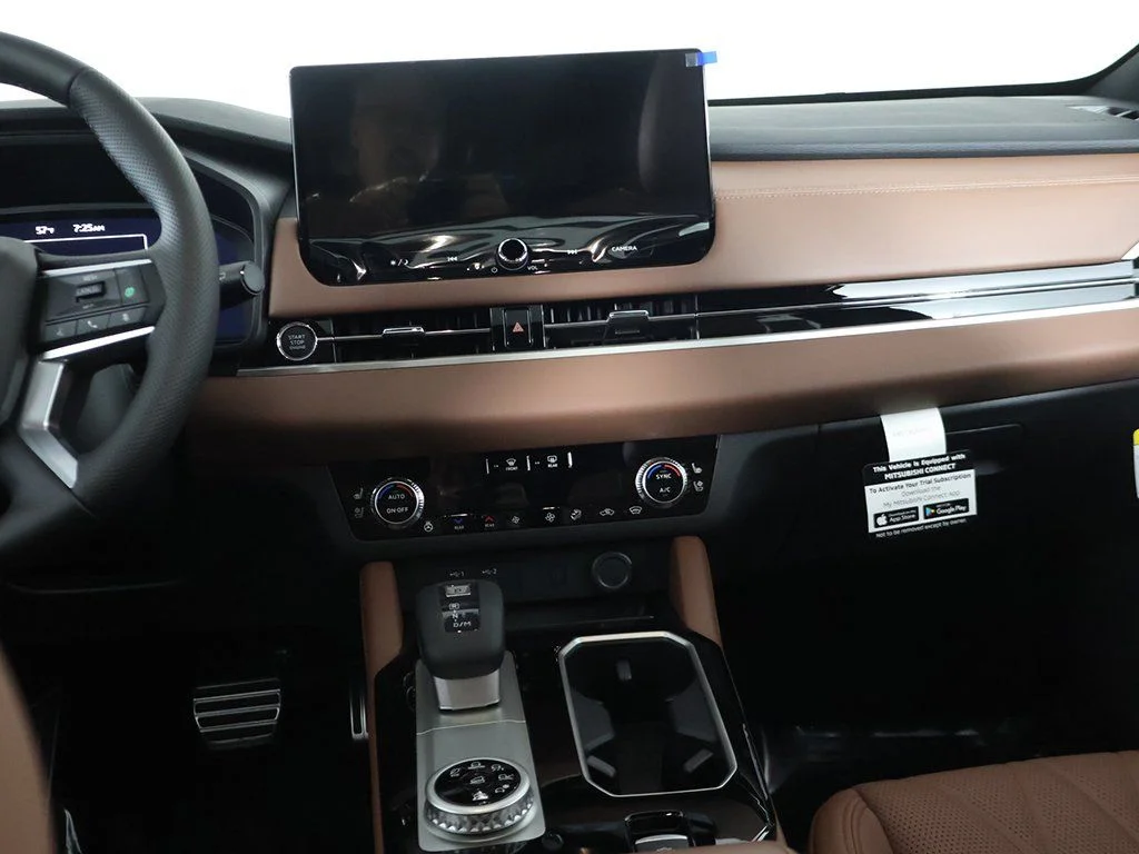 2025 Mitsubishi Outlander SEL - Photo 39