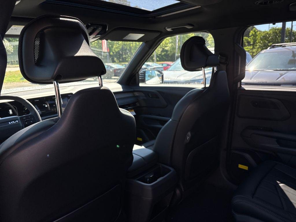 New 2027 Glacial White Pearl Kia X-PRO SX image 26