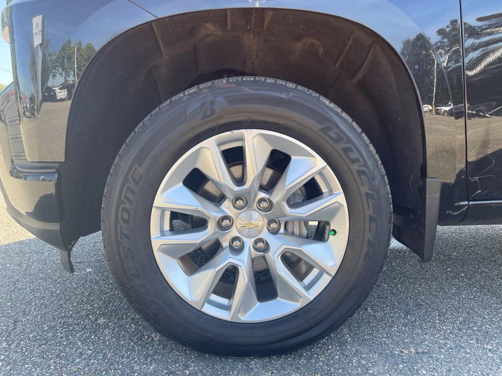 Used 2020 Black Chevrolet Custom image 15