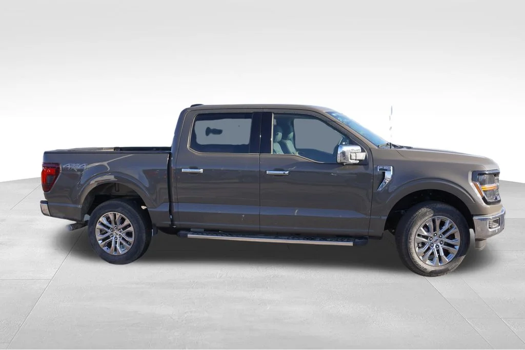 New 2026 Gray Ford XLT image 2