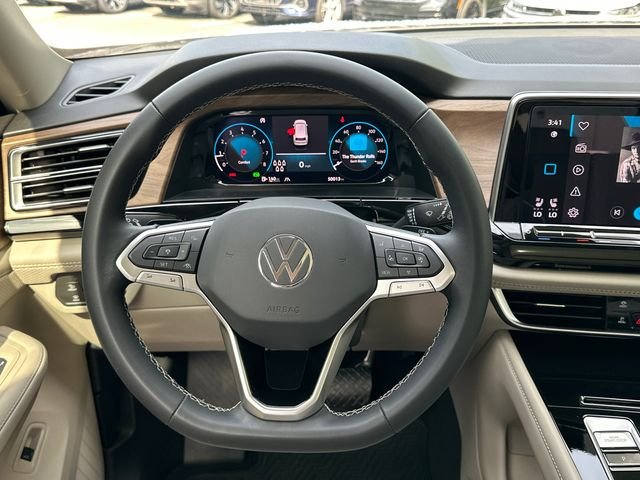 Certified Used 2024  Volkswagen 2.0T SE w/Technology image 24