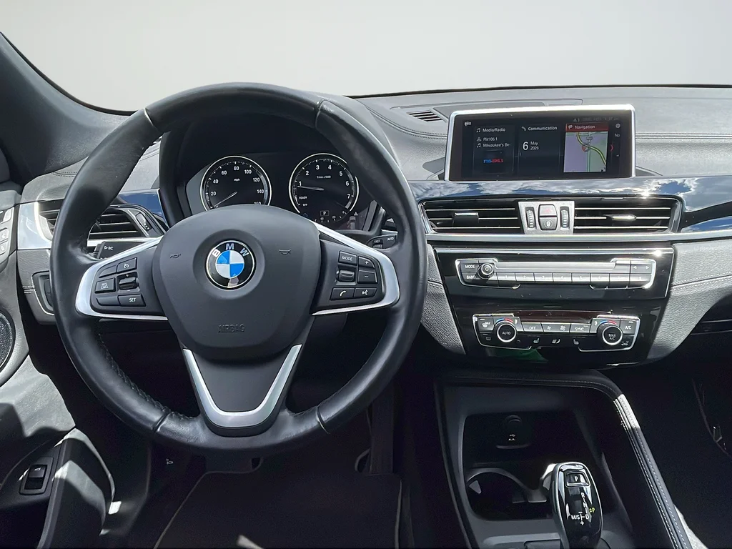 Used 2022 Black BMW xDrive28i image 36