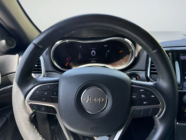 Used 2019 Black Jeep Limited image 9