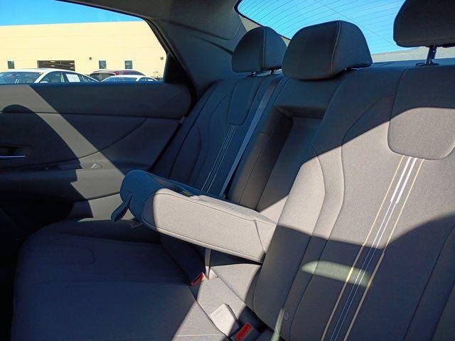 2026 Hyundai Elantra SEL - Photo 10