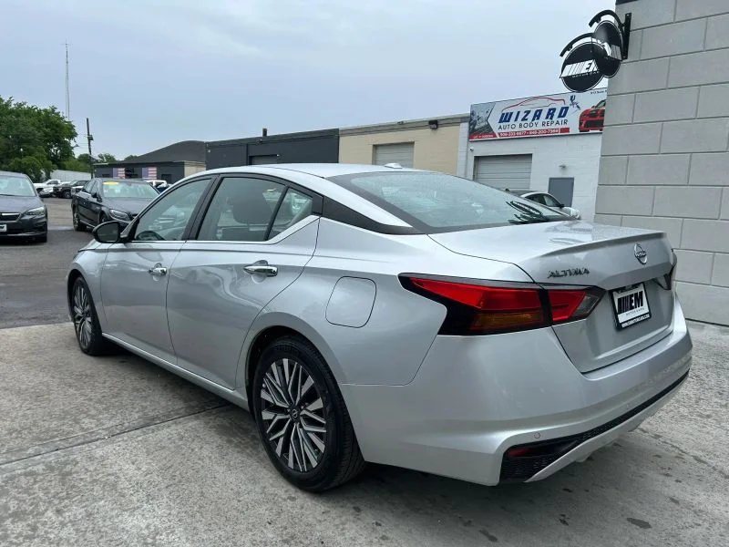 Used 2024 Silver Nissan 2.5 SV Sedan 4D image 6