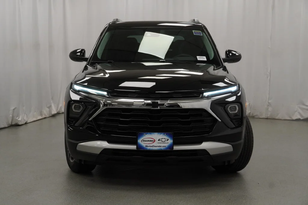 New 2026 Mosaic Black Metallic Chevrolet LT image 11