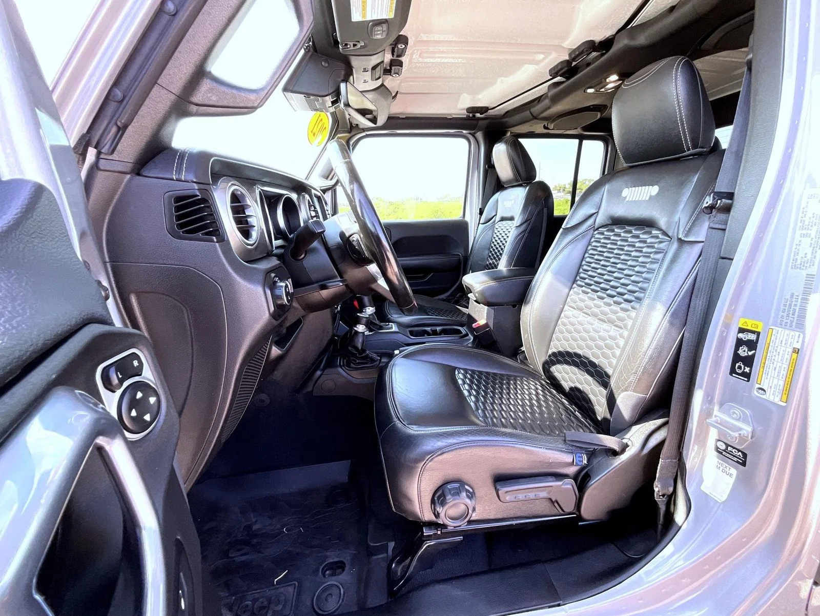 Used 2021 Silver Jeep Overland image 10