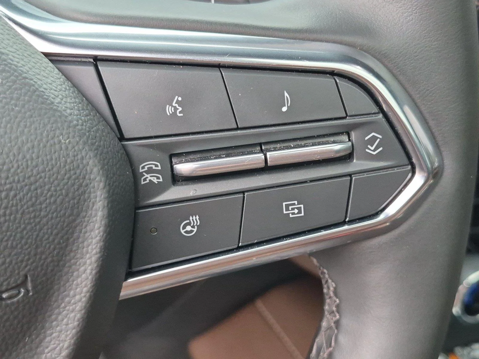 Used 2025 Sterling Gray Metallic Chevrolet High Country image 19
