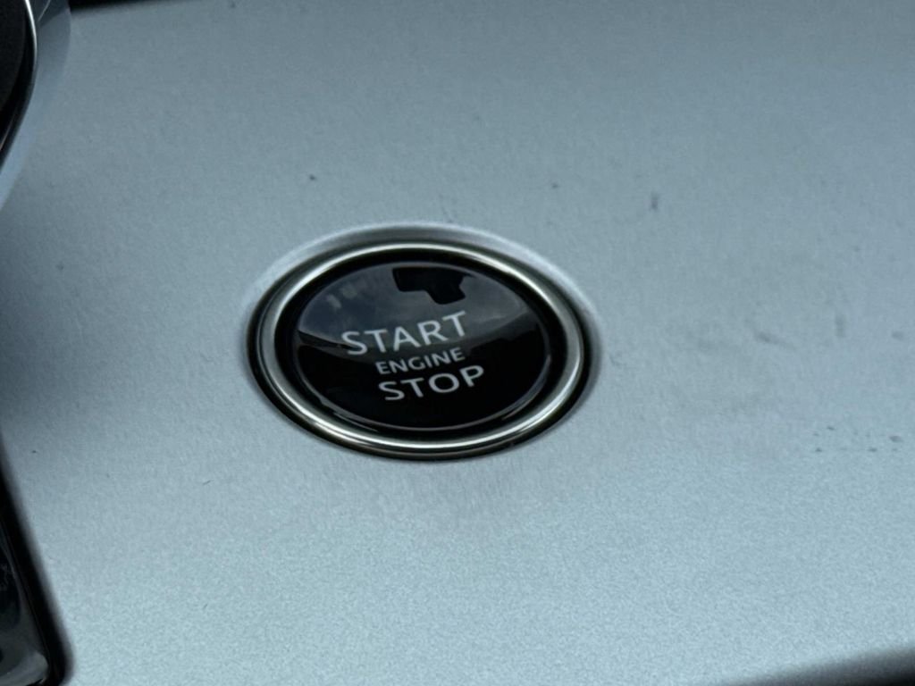 2026 Land Rover Range Rover SE - Photo 10
