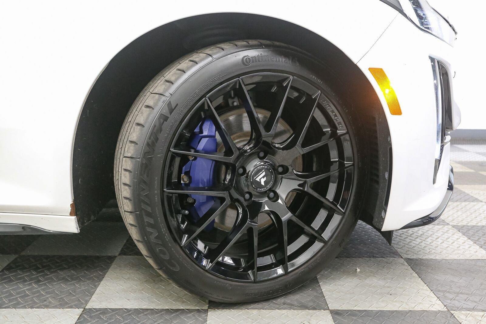 Used 2022 Summit White Cadillac VSERIES image 17