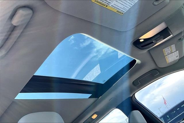 New 2027 RADIANT WHITE INFINITI LUXE image 22