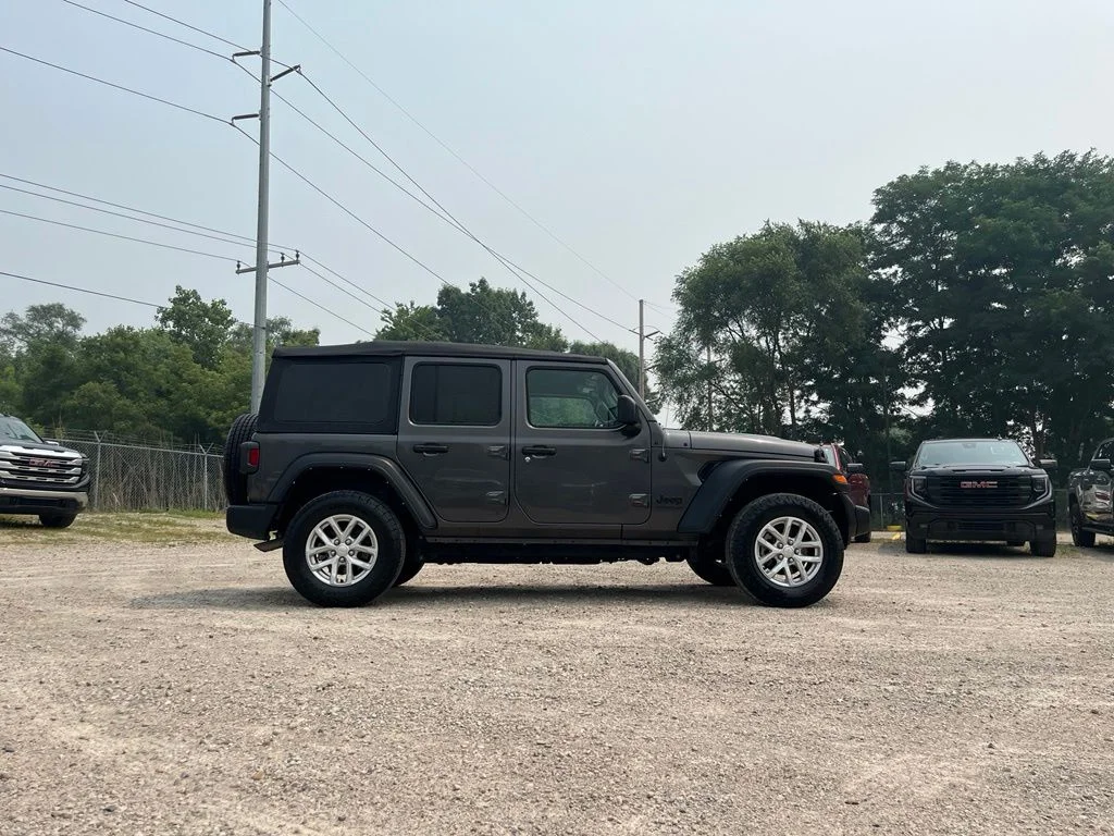 Used 2023 Granite Jeep Sport S image 8