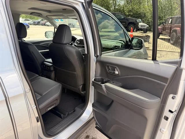 Certified Used 2026 Solar Silver Metallic Honda RTL image 15