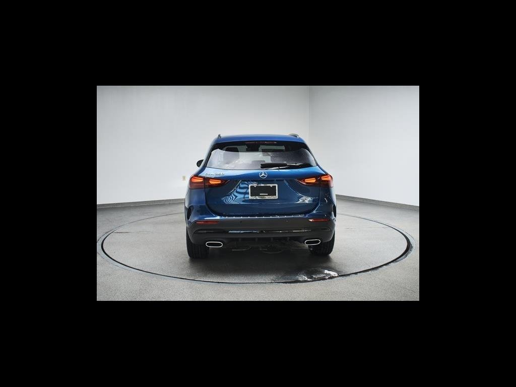 Used 2024 Starling Blue Metallic Mercedes-Benz GLA 250 image 9