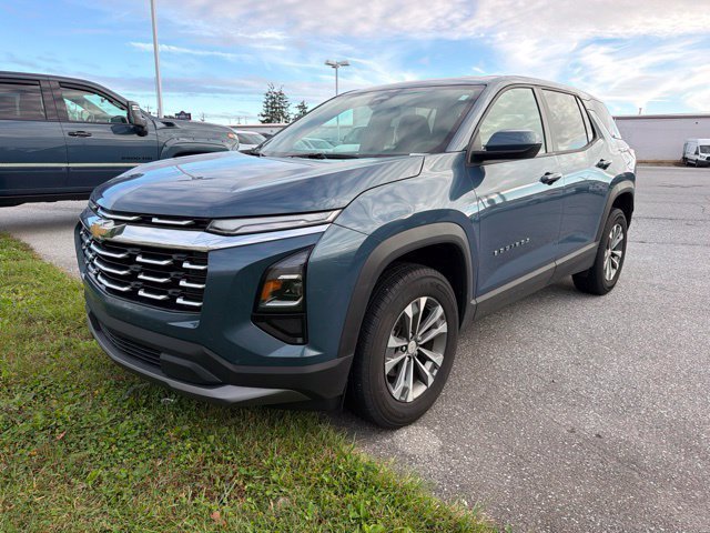 Used 2025 Lakeshore Blue Chevrolet LT image 3