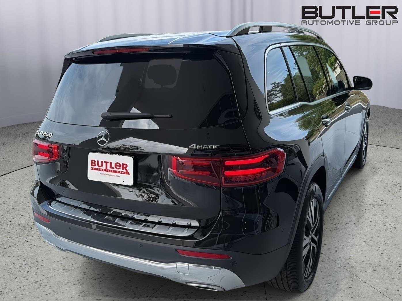 Used 2024 Night Black Mercedes-Benz GLB 250 image 6