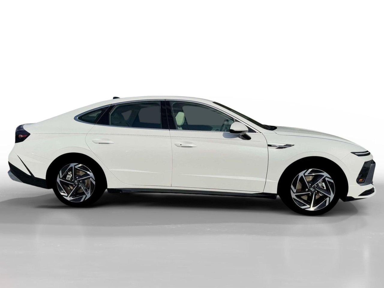 New 2026 Serenity White Hyundai SEL Sport image 28