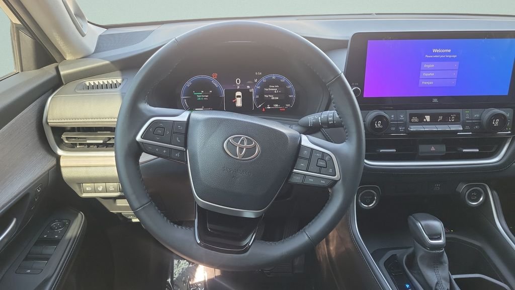 Used 2025 White Toyota Limited image 12
