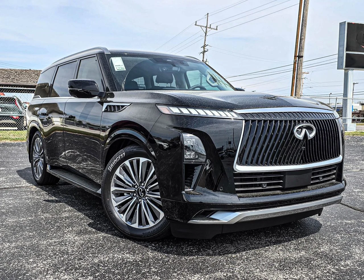 2026 INFINITI QX80 Luxe 4WD's photo