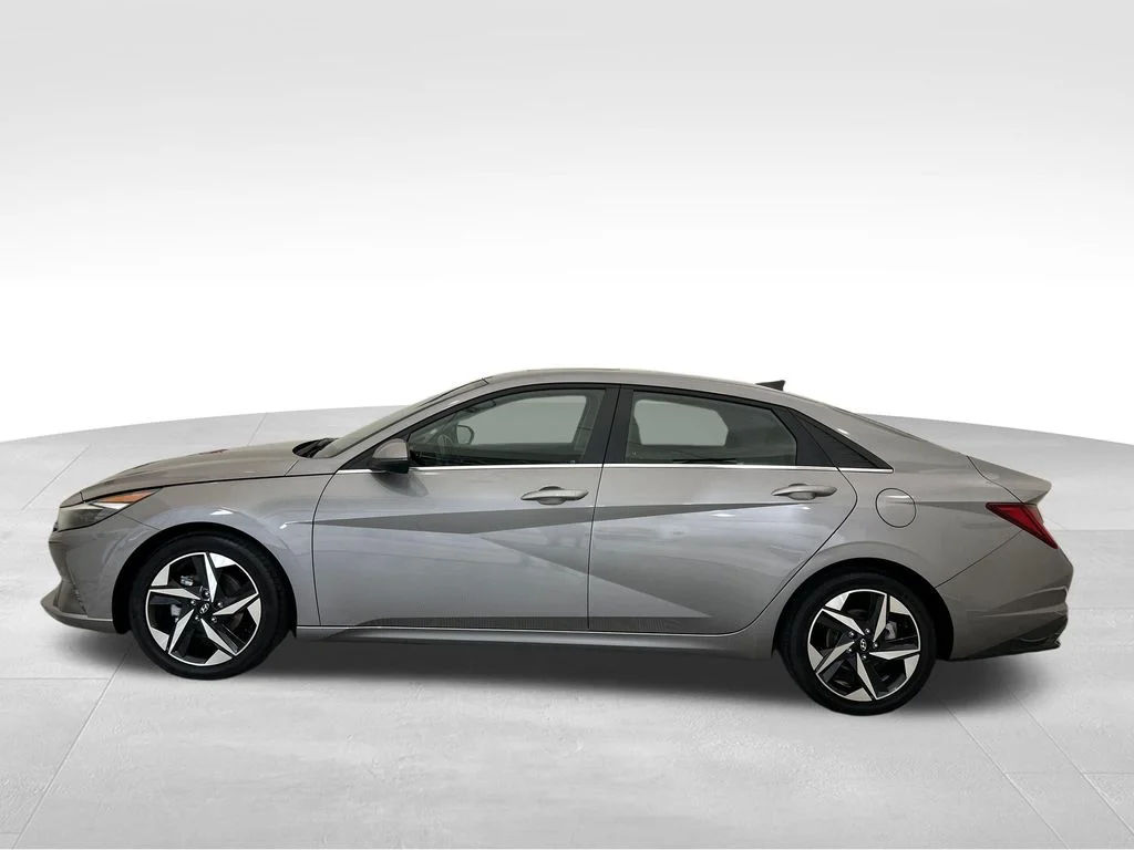 Used 2023 Silver Hyundai Limited image 2