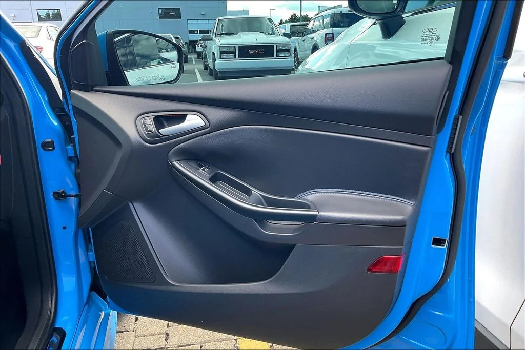Used 2016 Blue Ford RS image 23