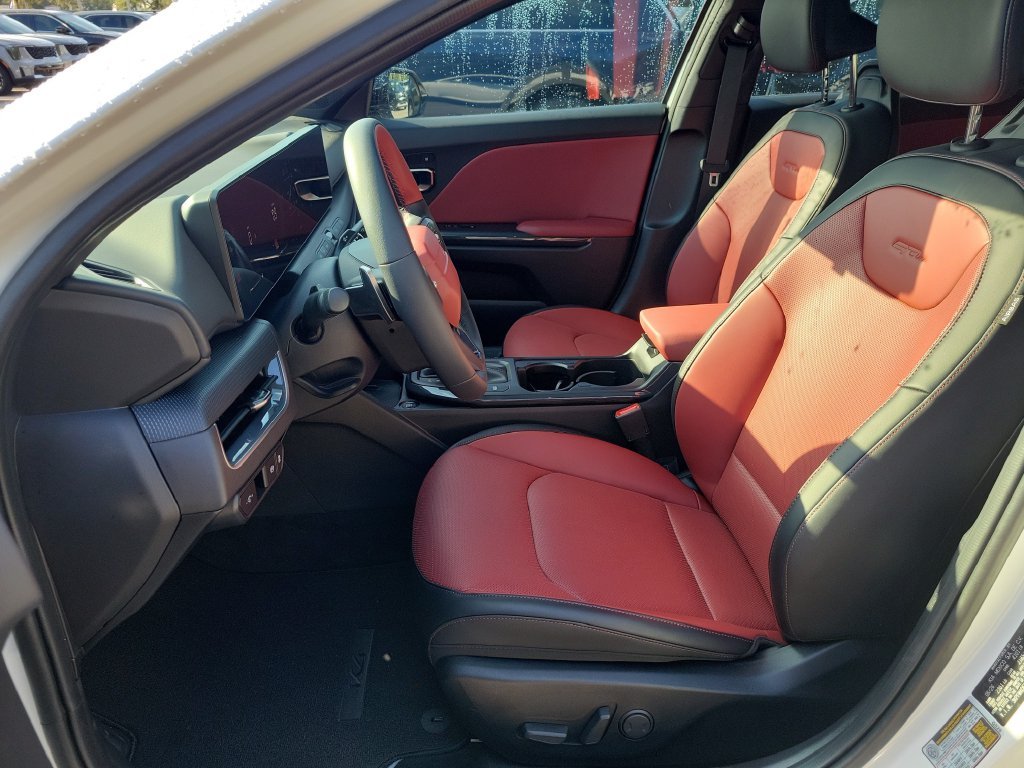New 2026 Snow White Pearl Kia GT-Line image 21