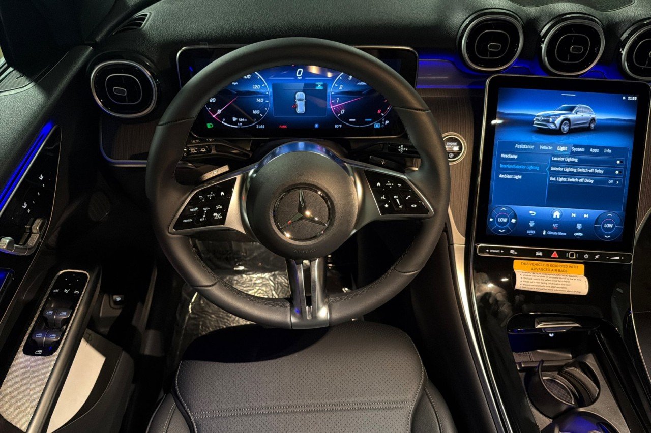New 2027 Graphite Grey Metallic Mercedes-Benz GLC 300 SUV image 13
